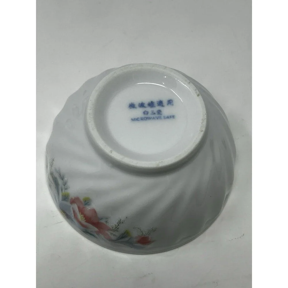 Chinese Porcelain Rice/Soup Bowls Lot of 8 - Jingdezhen Famille Rose & More